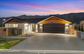 1 Pīhoihoi Close, WAIKANAE