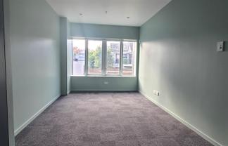 Work, Consult or Treat in One Space
