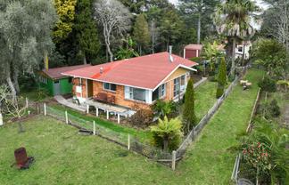 10 Robertson Road, Whatawhata