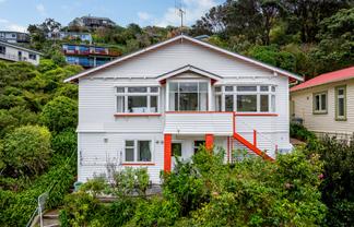62 Severn Street, Island Bay