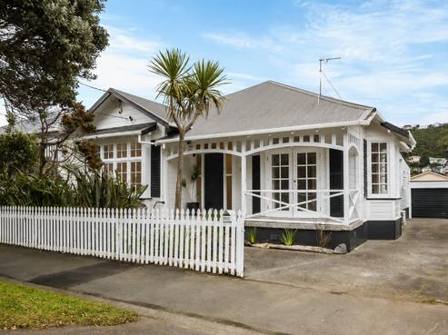 202 Clyde Street, Island Bay