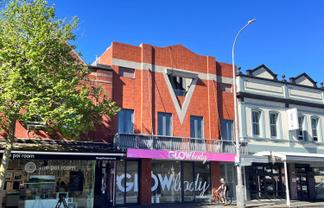 CHARACTER PONSONBY OFFICE WITH FIVE CAR PARKS
