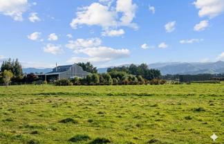 353 Hughes Line, Carterton