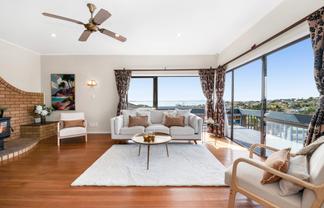 32 Haseler Crescent, Mellons Bay