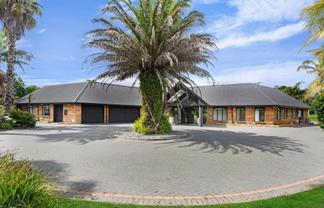Granny Fla/92a Ranfurly Road, Alfriston
