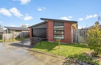 58 Benjamin Avenue, Rototuna North