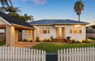 2 Aliford Avenue, One Tree Hill