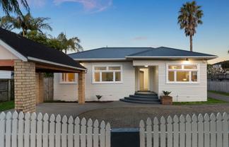 2 Aliford Avenue, One Tree Hill