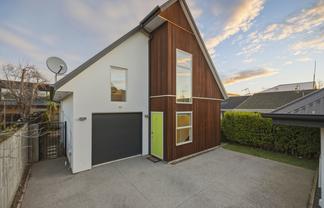 134 Edgeware Road, Saint Albans