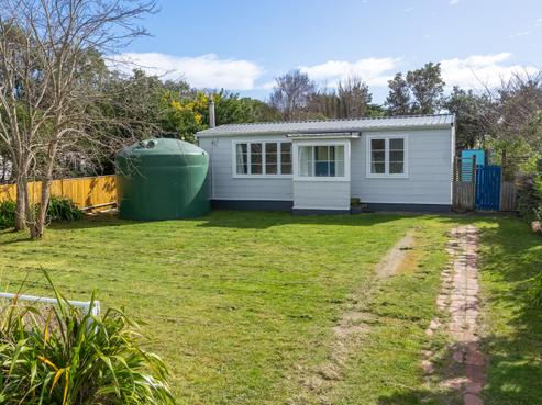 674 Waikawa Beach Road, Waikawa Beach