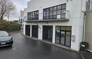 Riverfront Position in Lower Hutt