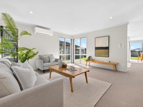 21 Wai Place, One Tree Point