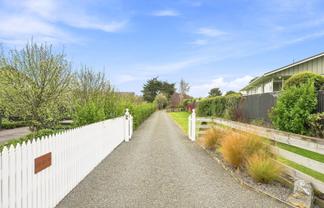 8a Tirimoana Place, Otamatea