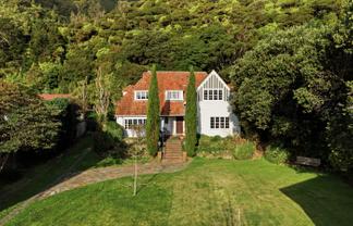 191 and 19 Muritai Road, Eastbourne