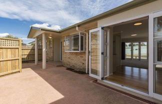16A Bristol Avenue, Brookfield
