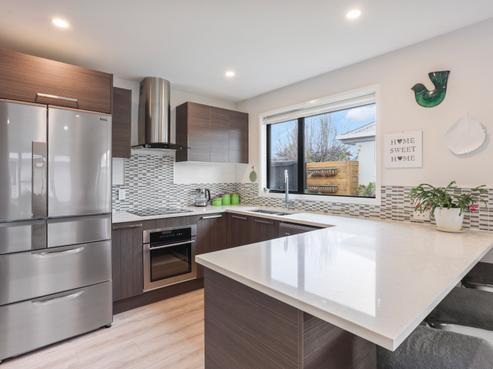 2/57 Saint Martins Road, Saint Martins