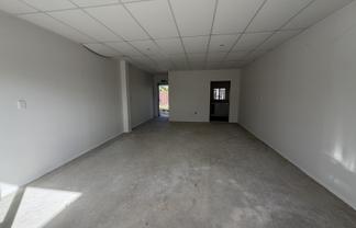 Versatile Corner Retail Shop at Favona Road