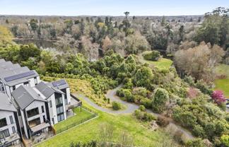 33 Lakewood Lane, Cambridge