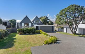 97 Marine Parade, Paraparaumu Beach