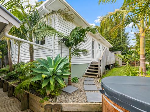 1/141 Edmonton Road, Te Atatu South