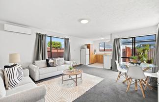 2/75 Spencer Street, Addington