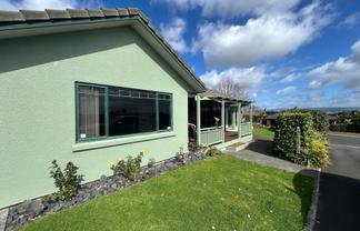 14 Sapphire Drive, Hairini