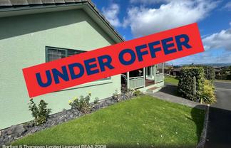 14 Sapphire Drive, Hairini