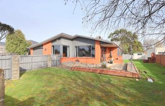 32 Regent Street, Newfield