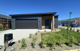 9 Tussock Way , Cromwell