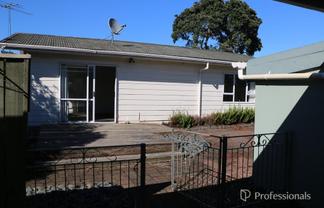9a Greers Road, Weymouth