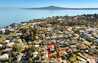 12A Rarangi Road, Saint Heliers