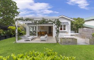 202 Queen Street, Northcote Point