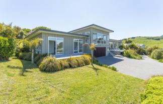 48 Stewart Glen, Acacia Bay