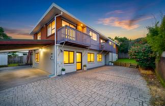2/12 Grimshaw Place, Henderson