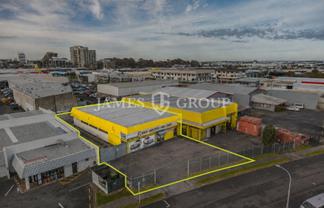 Unbeatable Location, Secure Yard, Landlord Fitout!