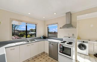 16/166 Waihi Road, Judea