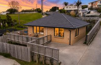 9A Rishworth Avenue, Stanmore Bay