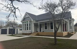 10 River Road, Ashley
