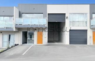 SUBSIDISED Modern High-Stud Warehouse/Office