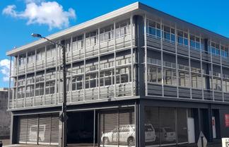 Top Fitout, Central Location, On Site Parks