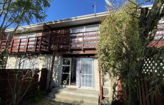 2/14 Frederick Street, Waltham