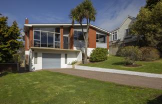 83 Neidpath Road, Mornington
