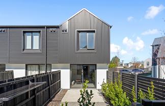 10/9 Grove Road, Addington