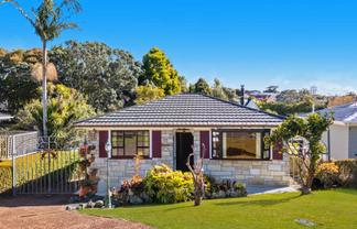 11 Eaton Road, Hillsborough