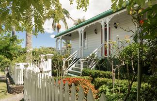 707 Sealey Street, Thames