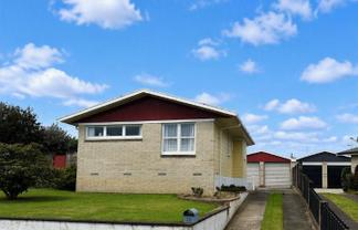 18 Deanwell Avenue, Deanwell