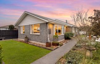 123 Gilberthorpes Road, Hei Hei