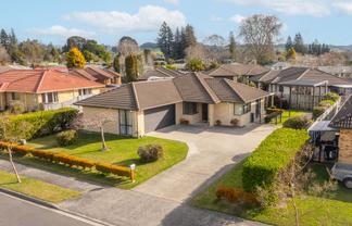 38 Riverholm Drive, Mangakakahi