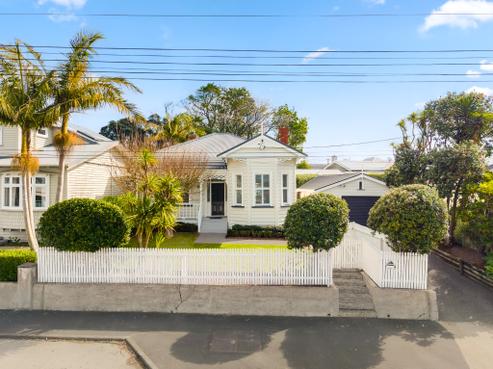 144 Queen Street, Northcote Point