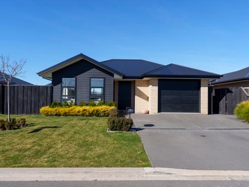 10 Helicon Street, Pegasus